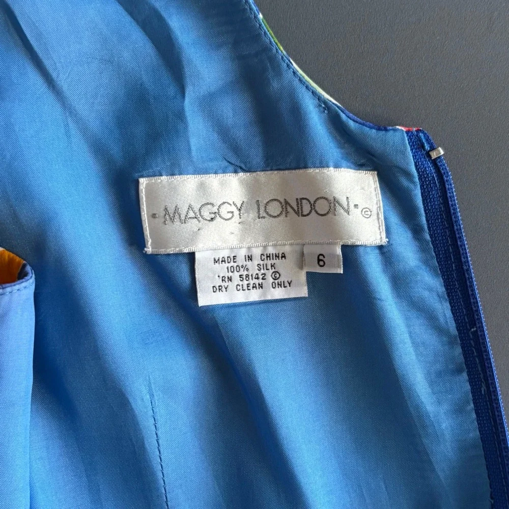 Maggy London Silk Floral Sheath Dress | Sz 6 | Blue Tropical Keyhole Back - Picture 8 of 8